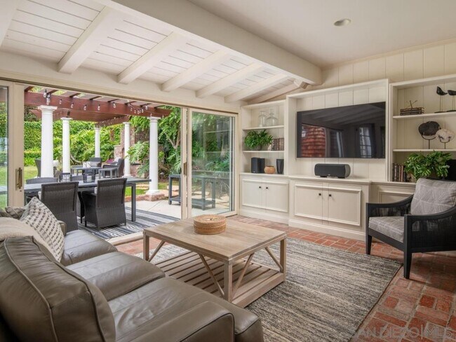 Building Photo - 5839 Camino De La Costa
