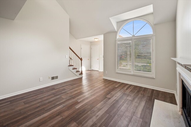 Building Photo - Beautiful 3-Bedroom Home on a Quiet Cul-de...