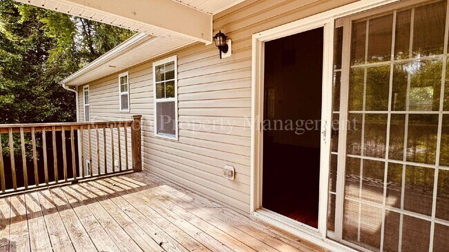 Building Photo - 3 BD//2 BA Condo / Tidal Oaks Community / 2nd Floor Unit / $1,500 per month / No Pets