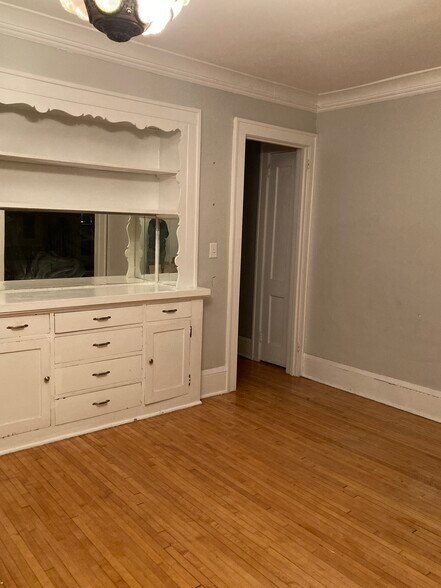 Dining Room - 3400 Fremont Ave S