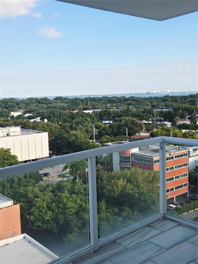 Building Photo - 1401 SW 22nd St