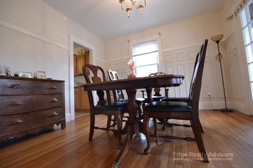 Building Photo - 207 Chestnut Ave