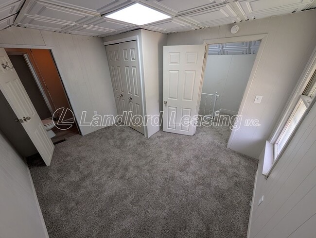 Building Photo - Beautifully Updated Amherst Rental with Large Living Spaces