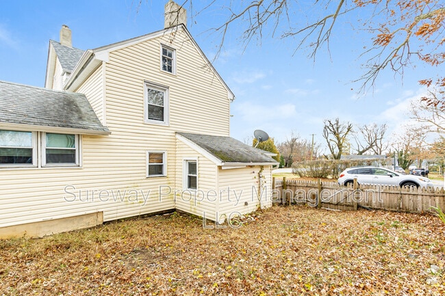 Building Photo - 238 N Main St