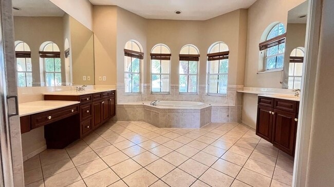 Building Photo - 9546 Worswick Ct