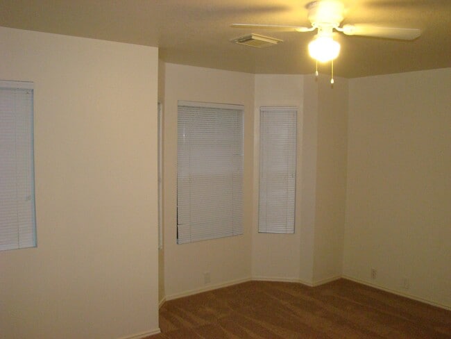 Building Photo - 23855 Pebworth Pl