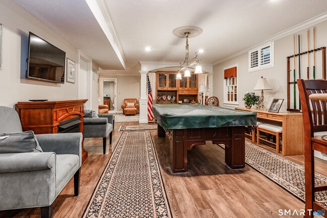 Building Photo - 2 Bramble Bush