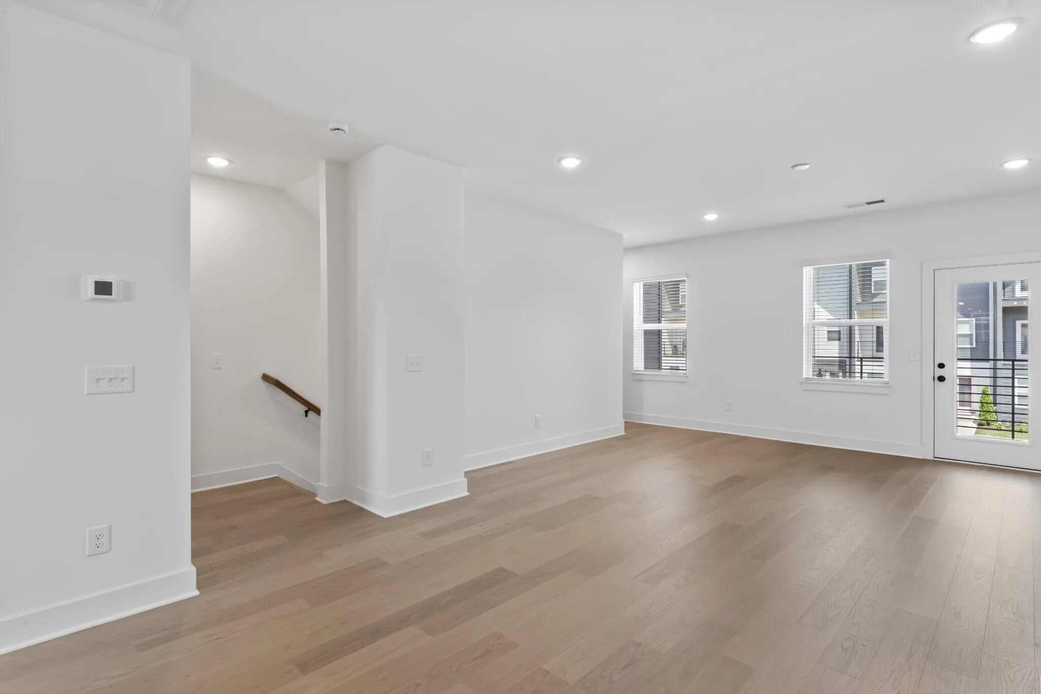 Building Photo - 608 Markham St