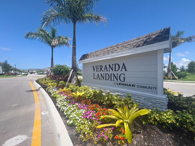 Building Photo - 630 SE Lk Fls St