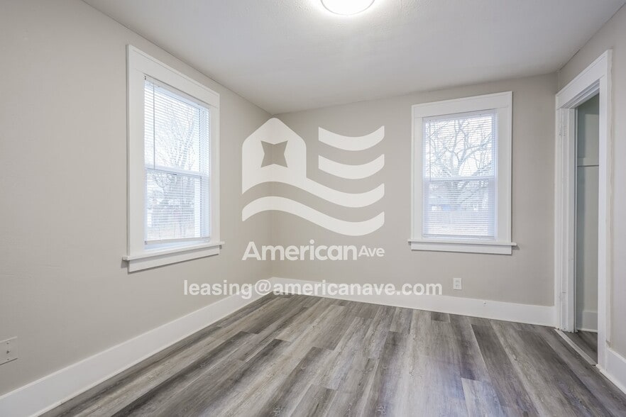 Building Photo - 237 W Garfield Ave