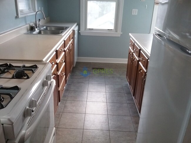 Building Photo - House for rent in the heart of Oakmont