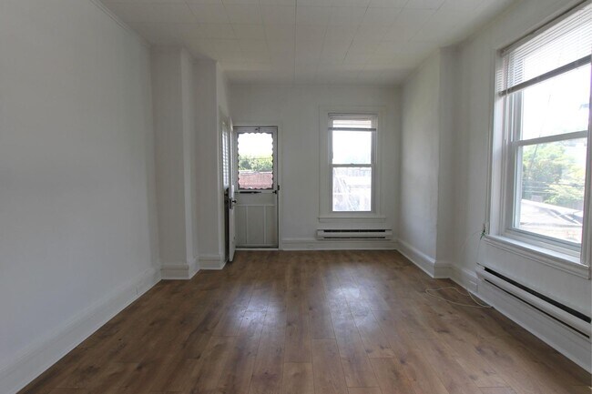 Building Photo - 7118 Germantown Ave