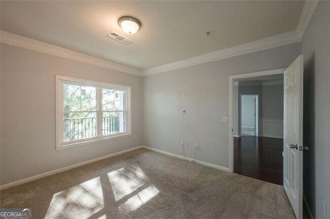 Building Photo - 1850 Cotillion Dr
