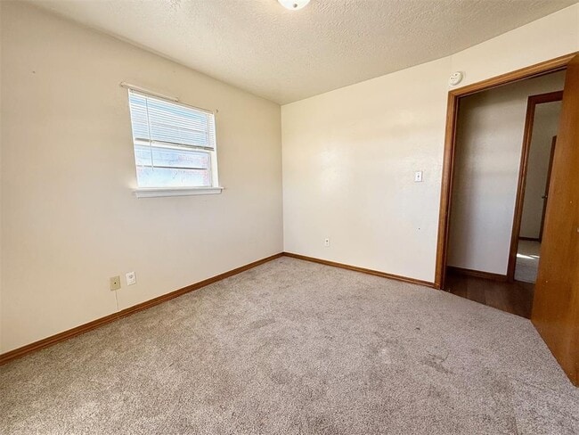 Building Photo - 1412 W Hayes St