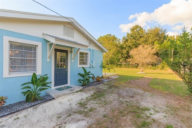 Building Photo - 3911 W Tyson Ave