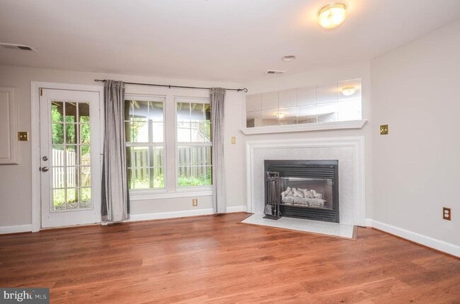 Building Photo - 13776 Lambertina Pl