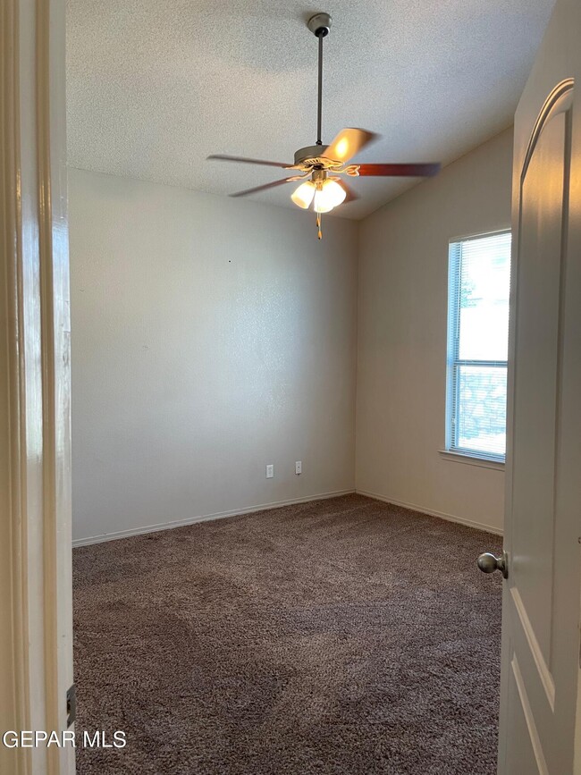 Building Photo - 11249 Duster Dr