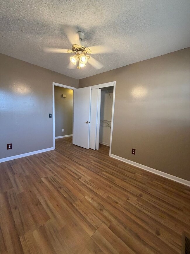 Building Photo - 1,640 Sq Ft | 4 Bed | 2 Bath