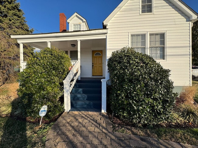 Building Photo - 10417 S Grant Ave