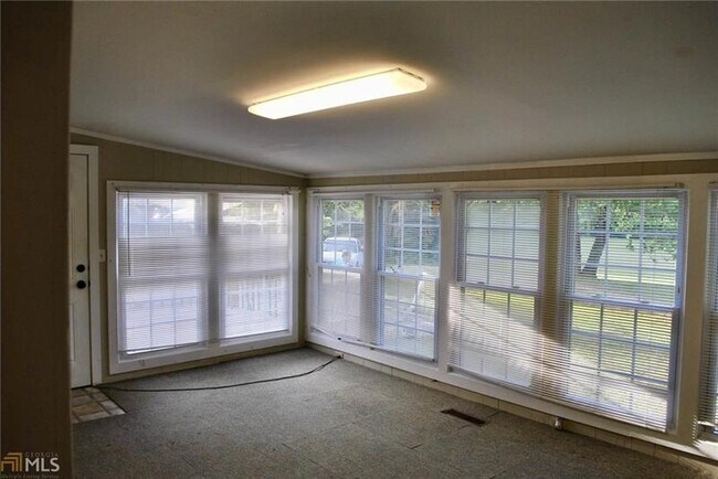 Building Photo - 5077 Austell Powder Springs Rd SW