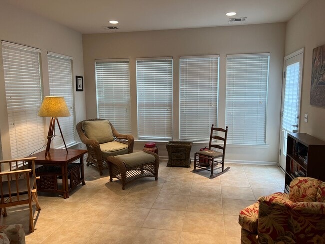 Building Photo - Spacious Sun City Home on Cul-De-Sac with Flexible terms