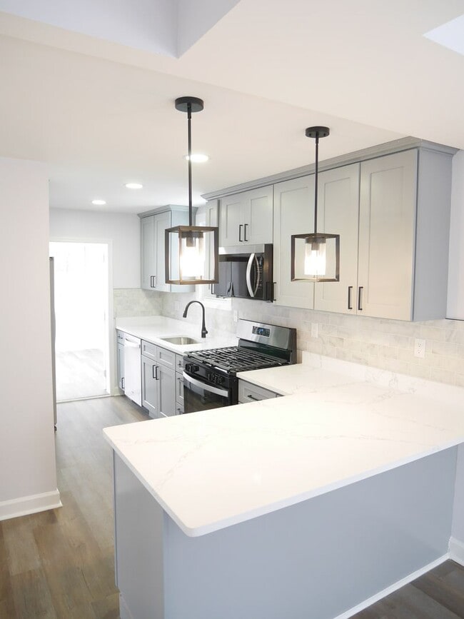 Building Photo - Modern Comfort Meets Prime Location: 3-Bedroom, 4-Bathroom Gem in Parkville, MD!