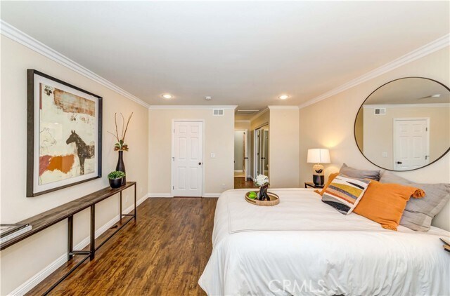 Building Photo - 5481 Villa Way