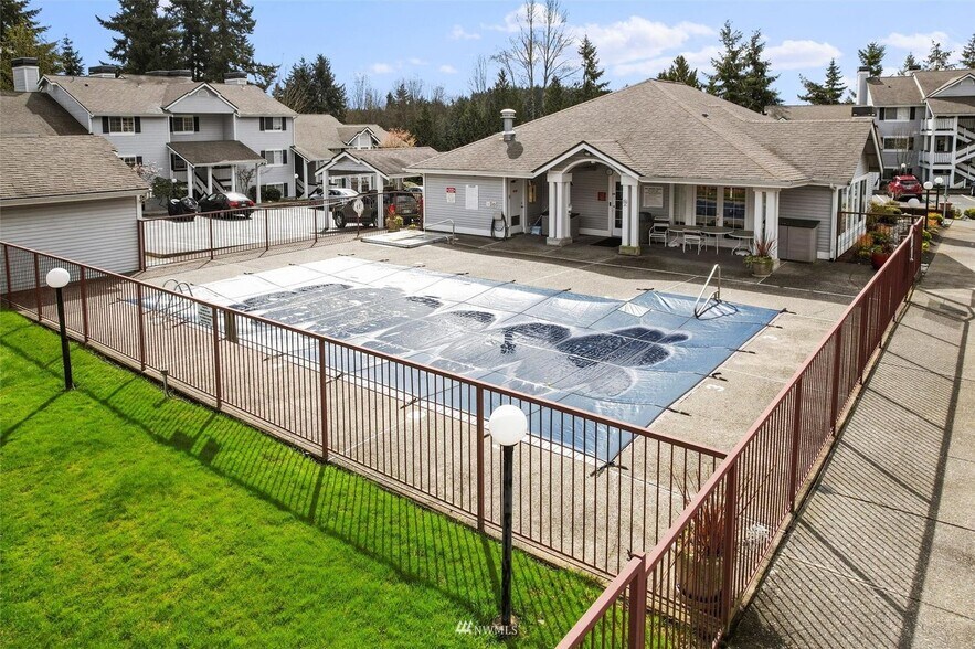 Building Photo - 23335 Cedar Way