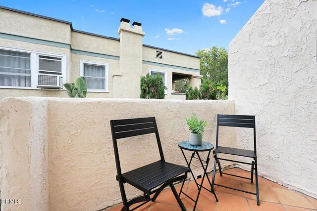 Building Photo - 601 S El Molino Ave