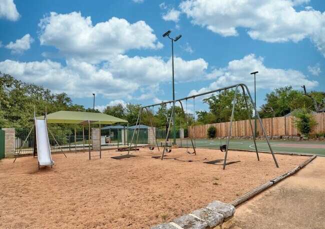 Building Photo - 11313 Menodora Dr