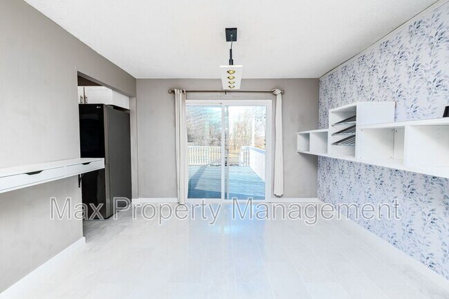 Building Photo - 5305 NW 91st Ct