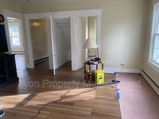 Building Photo - 793 Gifford Rd