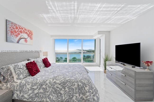 Building Photo - 2100 S Ocean Dr