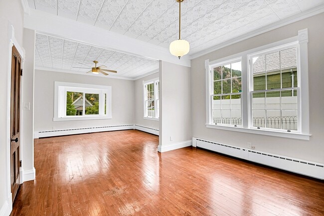 Building Photo - 16 Colorado Blvd