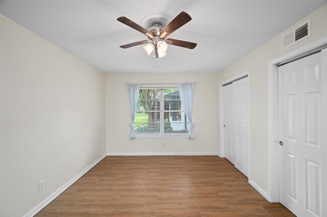 Building Photo - 3835 Tartan Ln