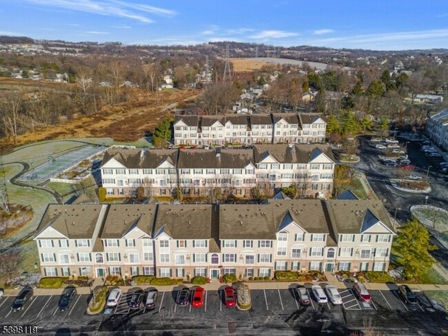 Building Photo - 225 Windmill Ct