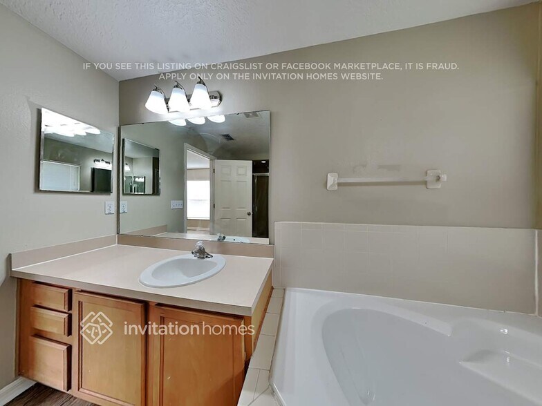 Building Photo - 265 Pima Trail