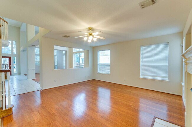 Building Photo - Spacious 5-Bedroom Home in Brazos Landing!