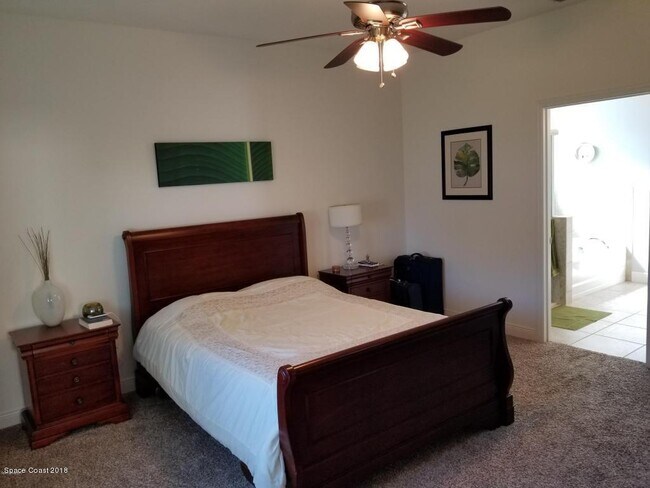 Building Photo - 3167 Constellation Dr