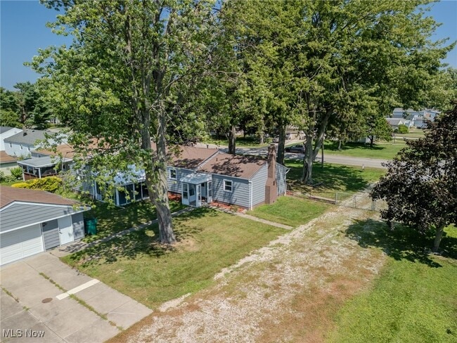 Building Photo - 34690 Beachpark Dr