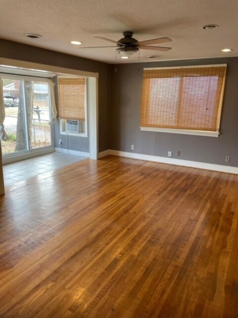 Building Photo - 3938 Edmond Dr