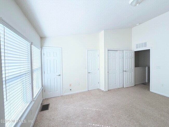 Building Photo - 8106 Summer Cove Ct