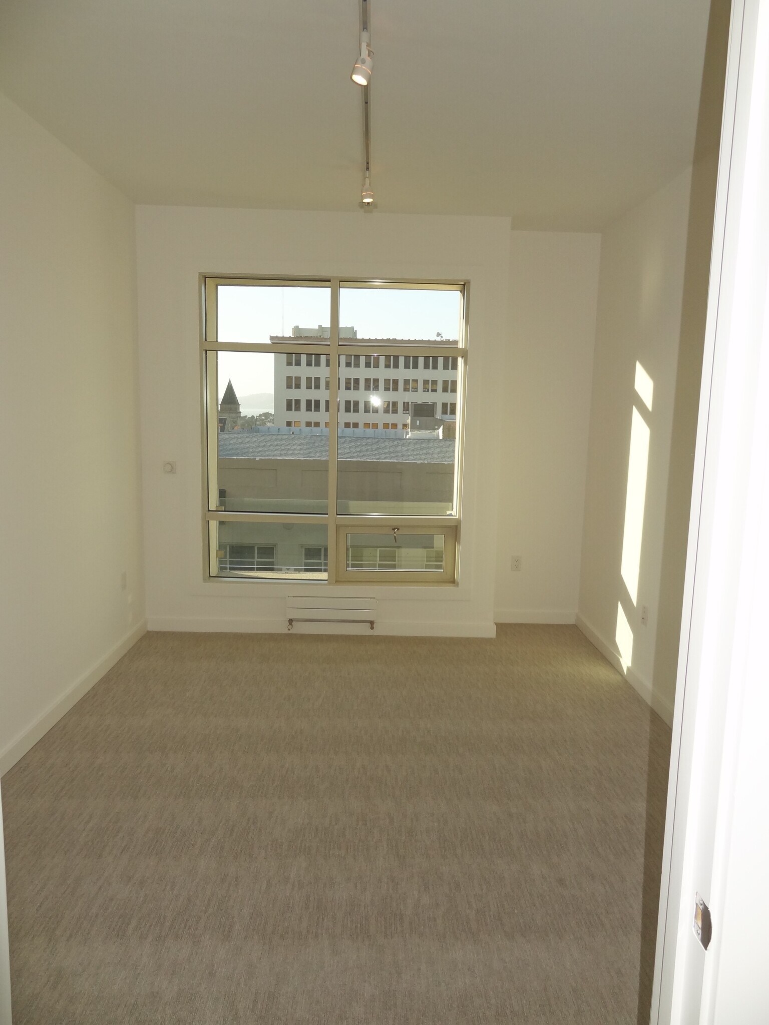 Building Photo - 1868 Van Ness Ave