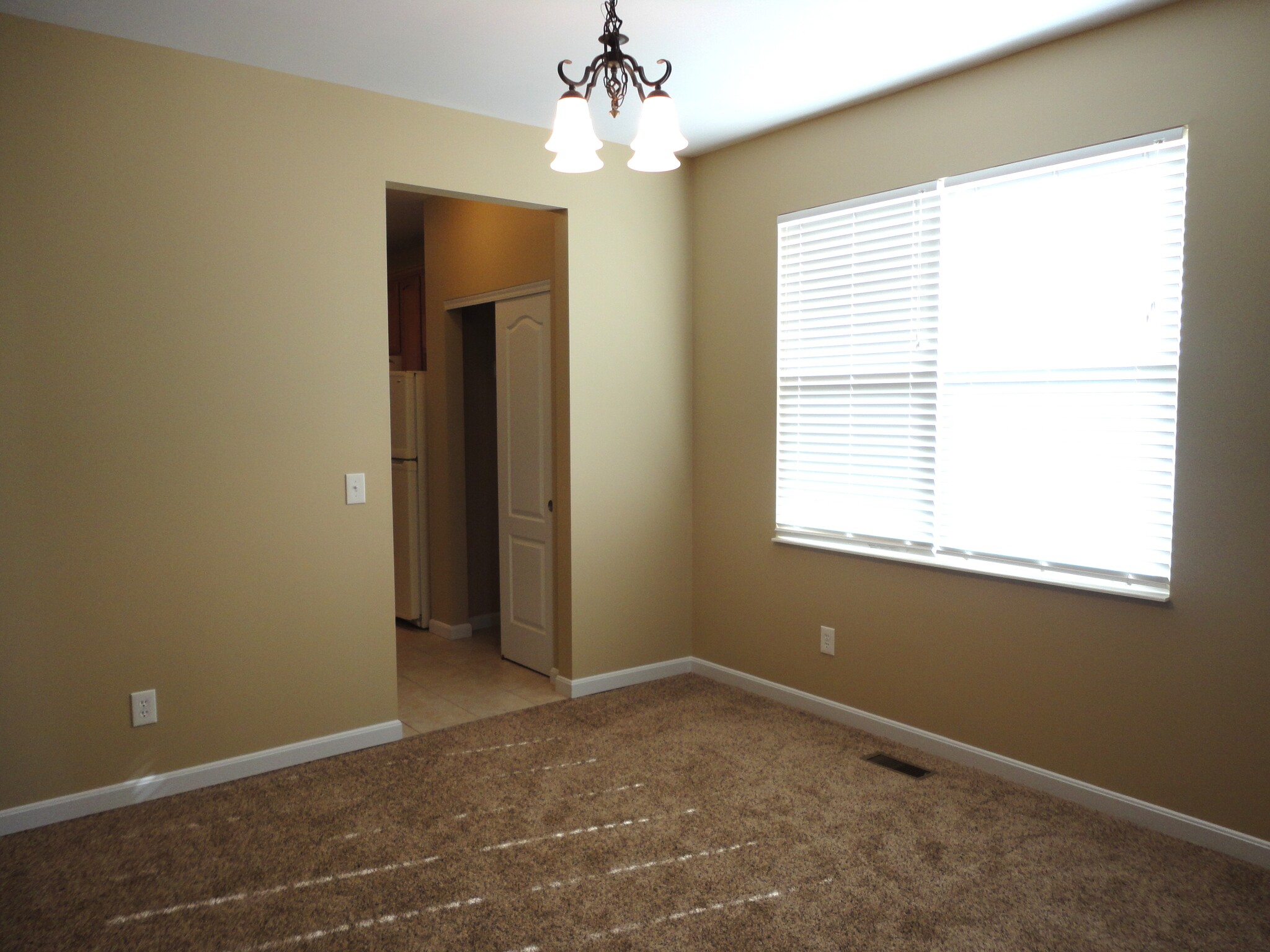 Building Photo - 2544 Softwind Ct