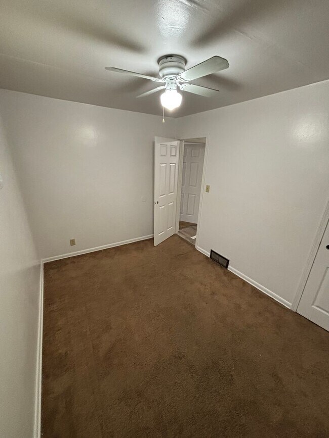 Building Photo - Ashland Home For Rent