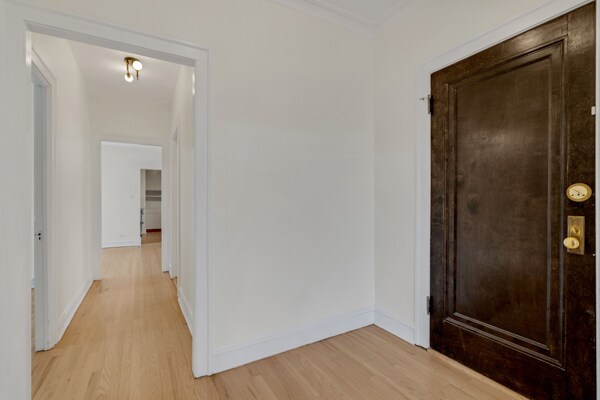 Building Photo - 847 S Humphrey Ave