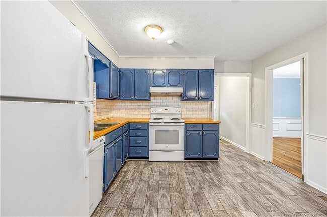 Building Photo - 2818 Millbrook Rd