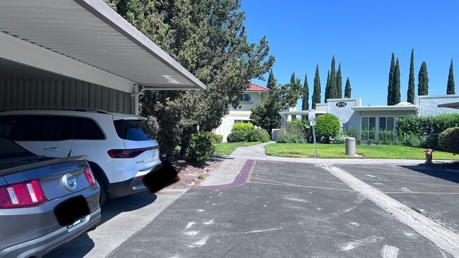 Building Photo - 2119 Via Puerta