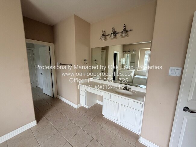 Building Photo - 2403 Galleon Point Ct