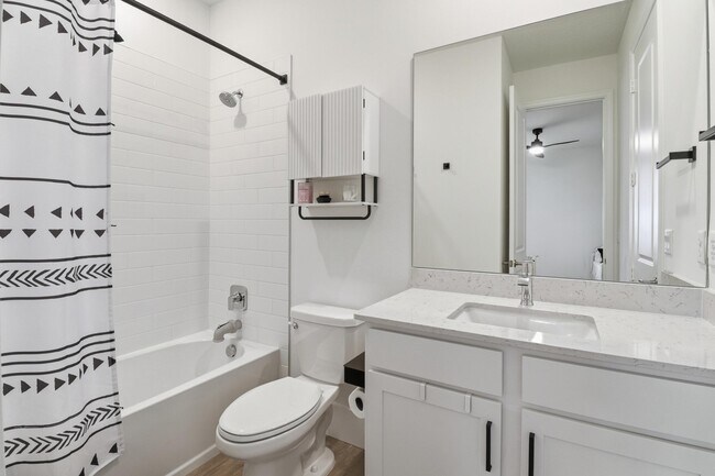 Building Photo - 655 Hookline Cir